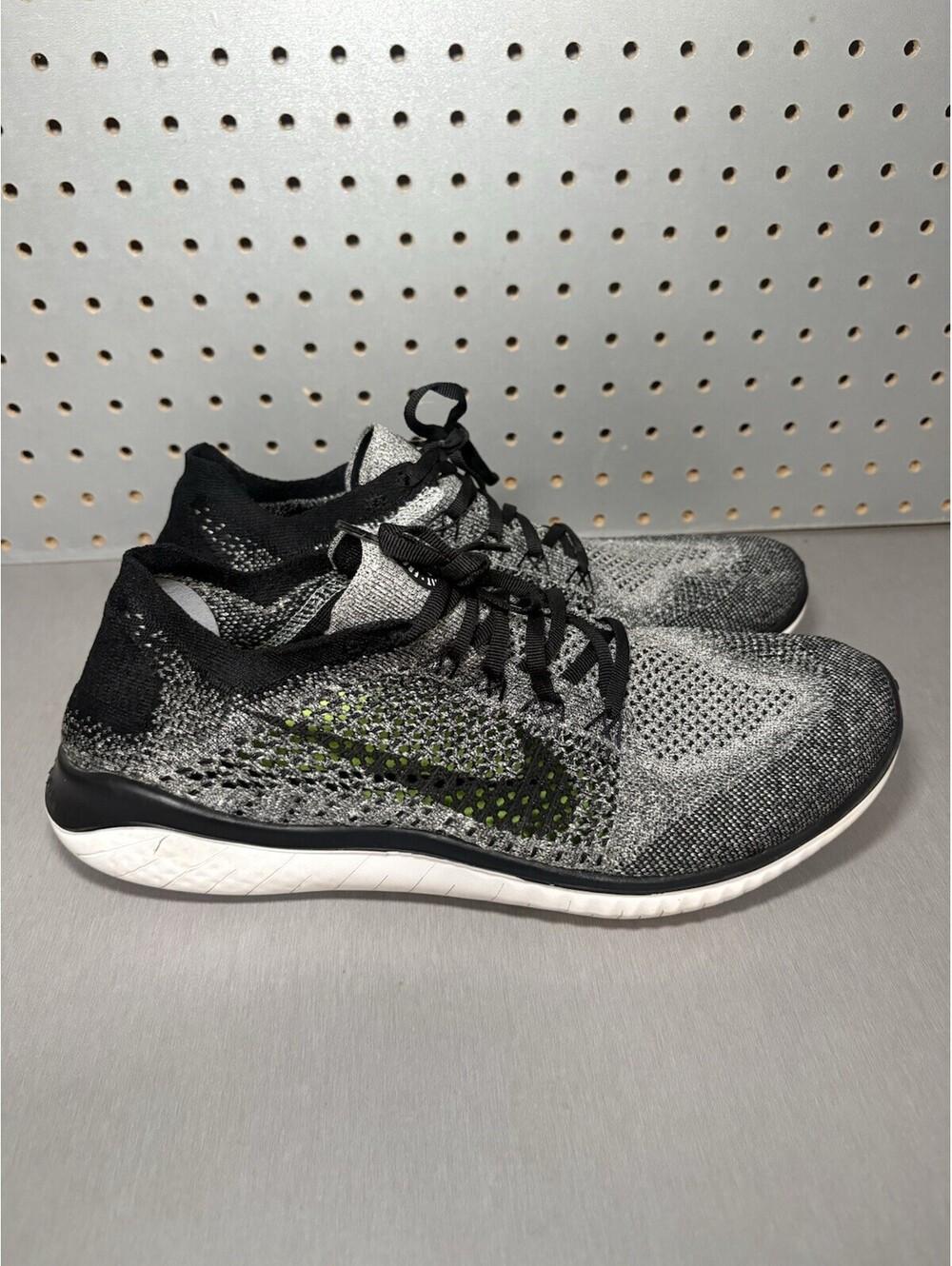 Nike Free RN Flyknit 2018 Mens Sz 11.5 Running Shoes Oreo Black Grey 942838-101